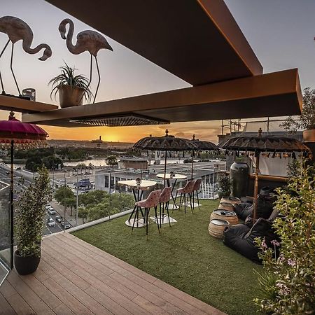 On Suites Sevilla Apartments Designed For Adults Sevilha Exterior foto