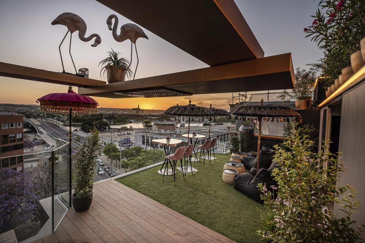 On Suites Sevilla Apartments Designed For Adults Sevilha Exterior foto