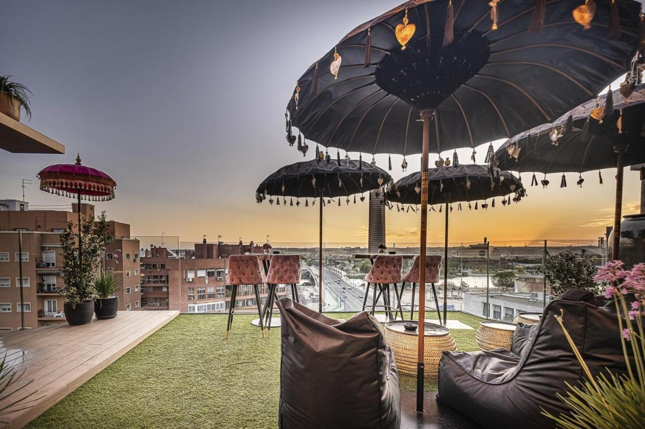 On Suites Sevilla Apartments Designed For Adults Sevilha Exterior foto
