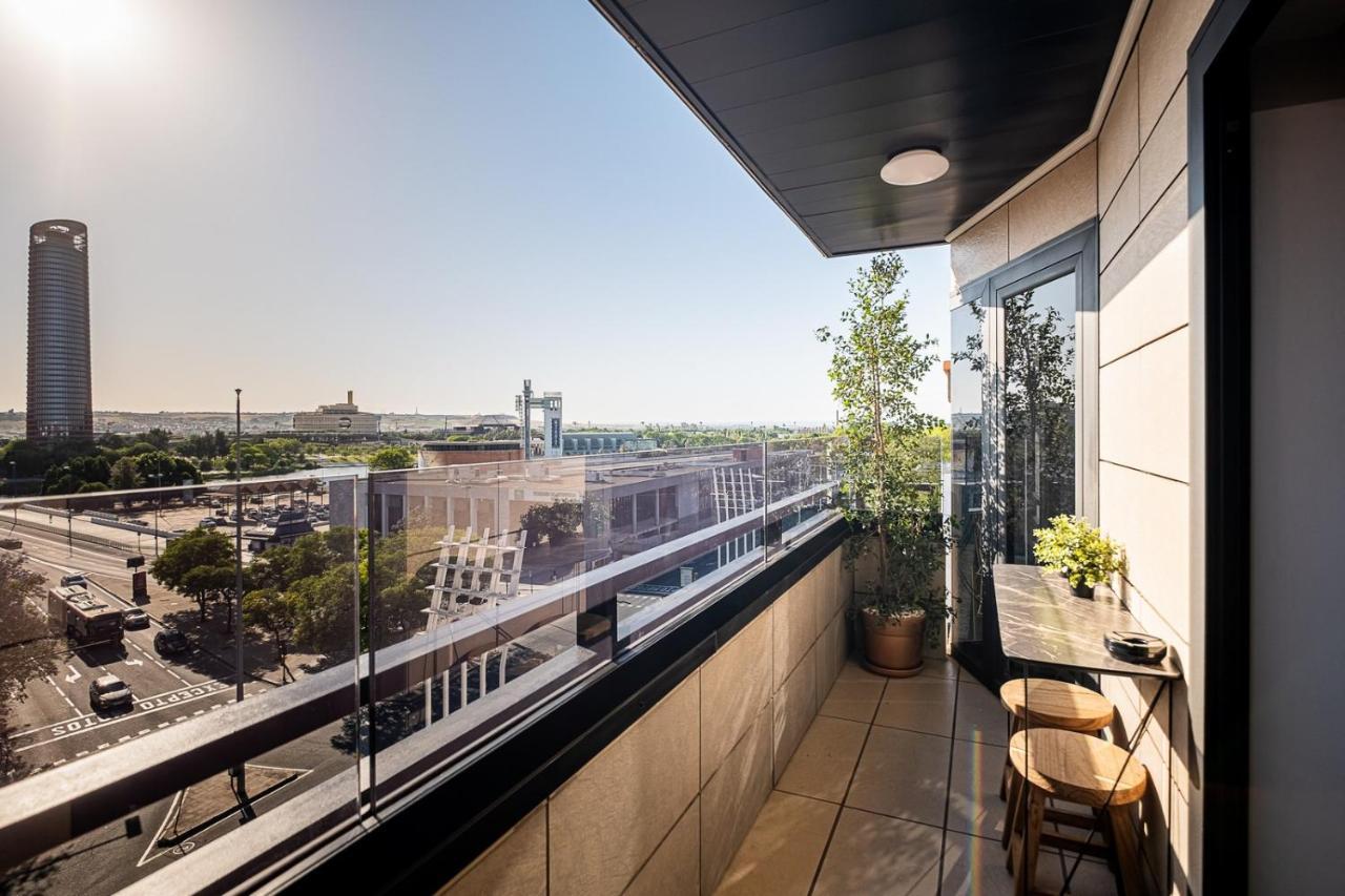 On Suites Sevilla Apartments Designed For Adults Sevilha Exterior foto