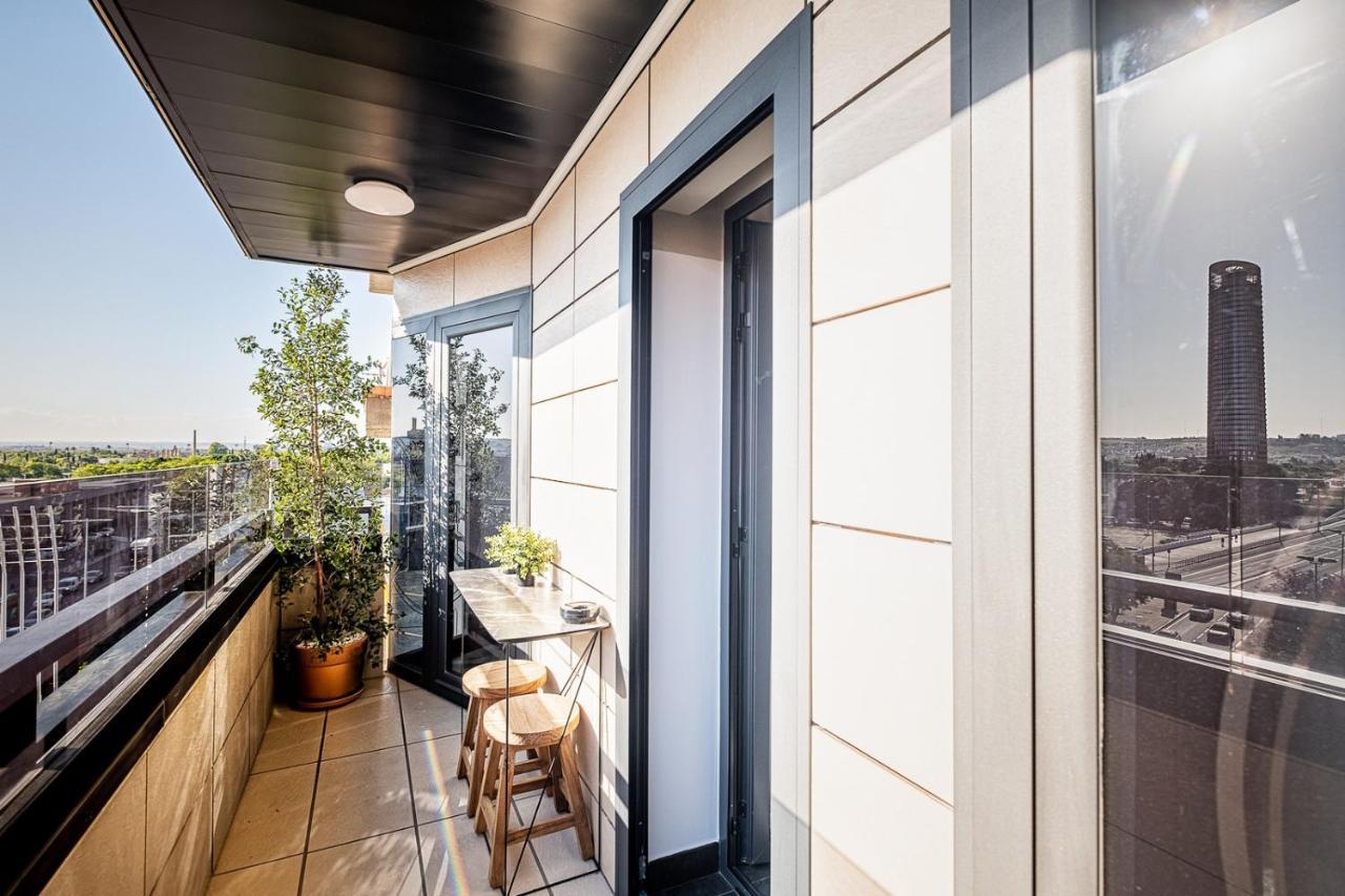 On Suites Sevilla Apartments Designed For Adults Sevilha Exterior foto